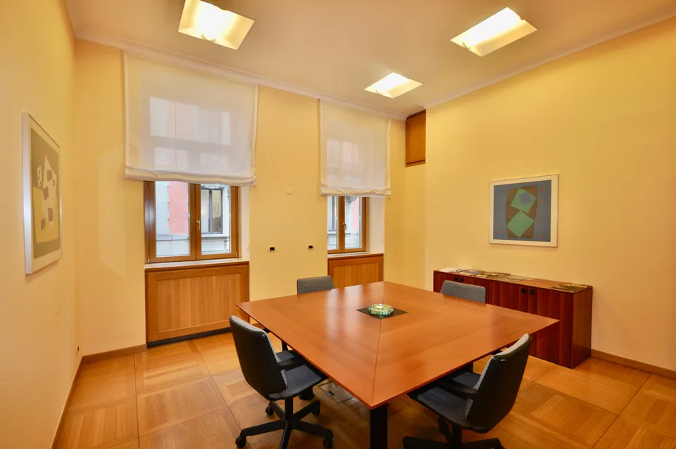 Elegante ufficio / appartamento di rappresentanza in centro Lugano