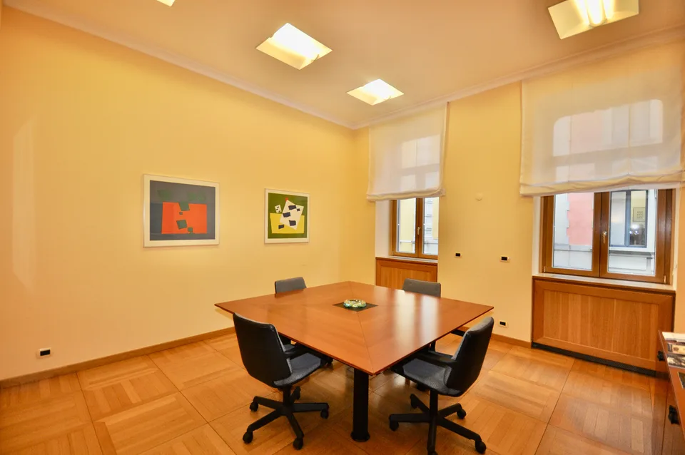 Elegante ufficio / appartamento di rappresentanza in centro Lugano