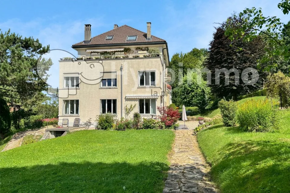 Grand appartement de rendement dans maison de maître avec jardin
