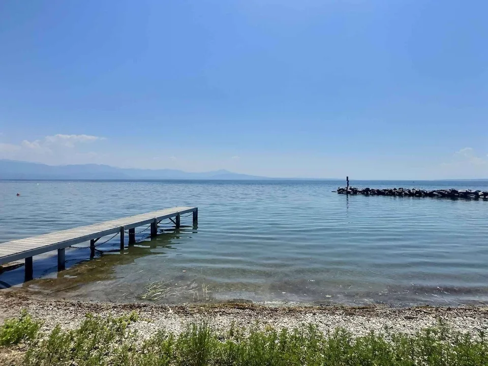 Chalet mit Charme "pieds dans l'eau" mit 3,5 Zimmern in Allaman – Foto 9 von 10