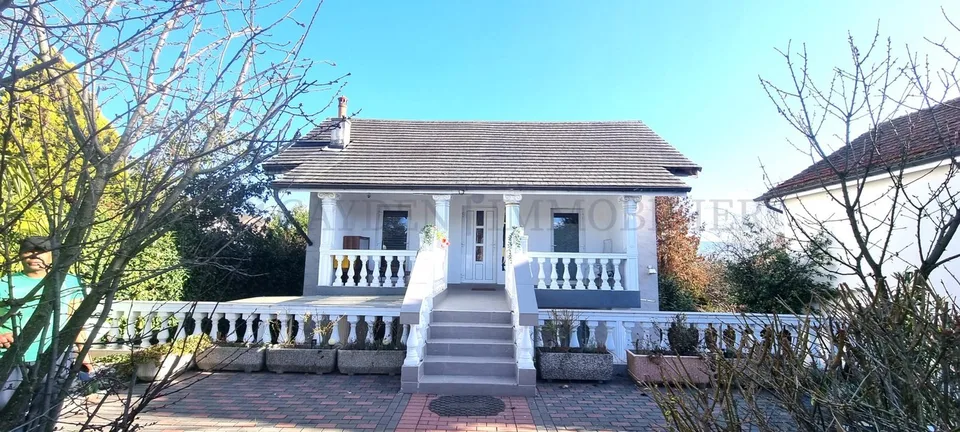 Maison avec 6 logements à fort rendement locatif!