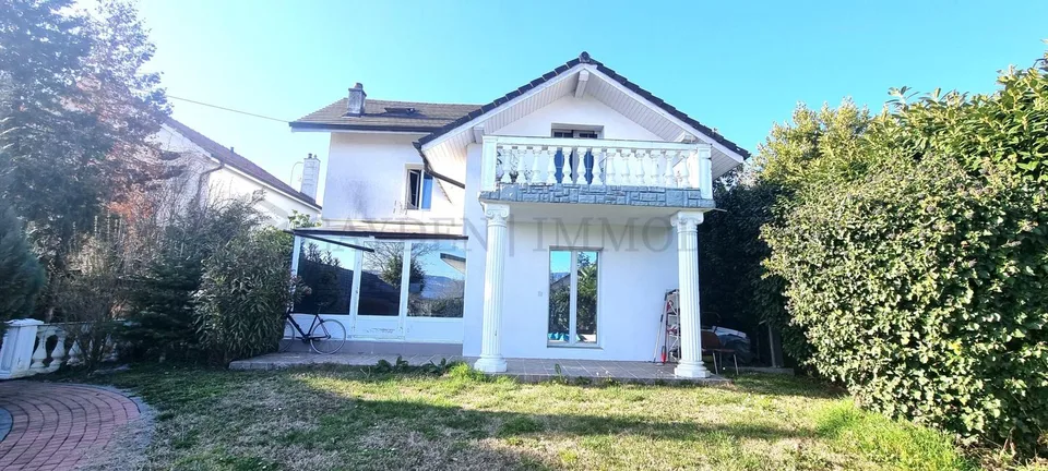 Casa con 6 alloggi e alto rendimento locativo!