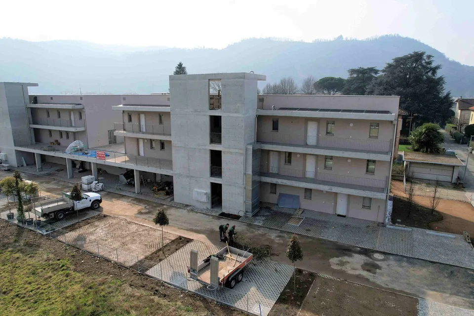Nuovo appartamento con grande terrazza in zona comoda e strategica
