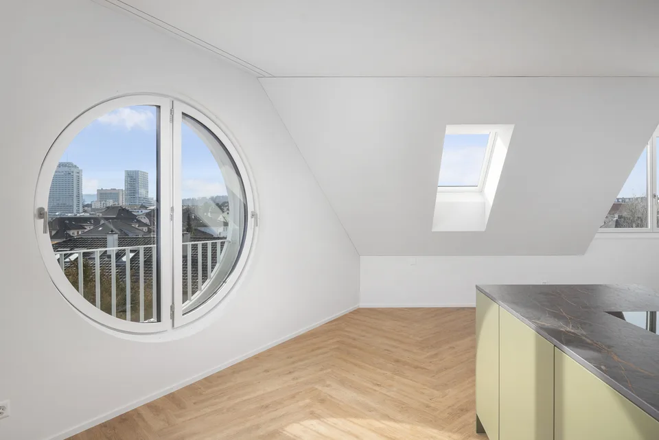 Erstbezug: Hochwertige Dachwohnung mit privatem Panorama-Rooftop