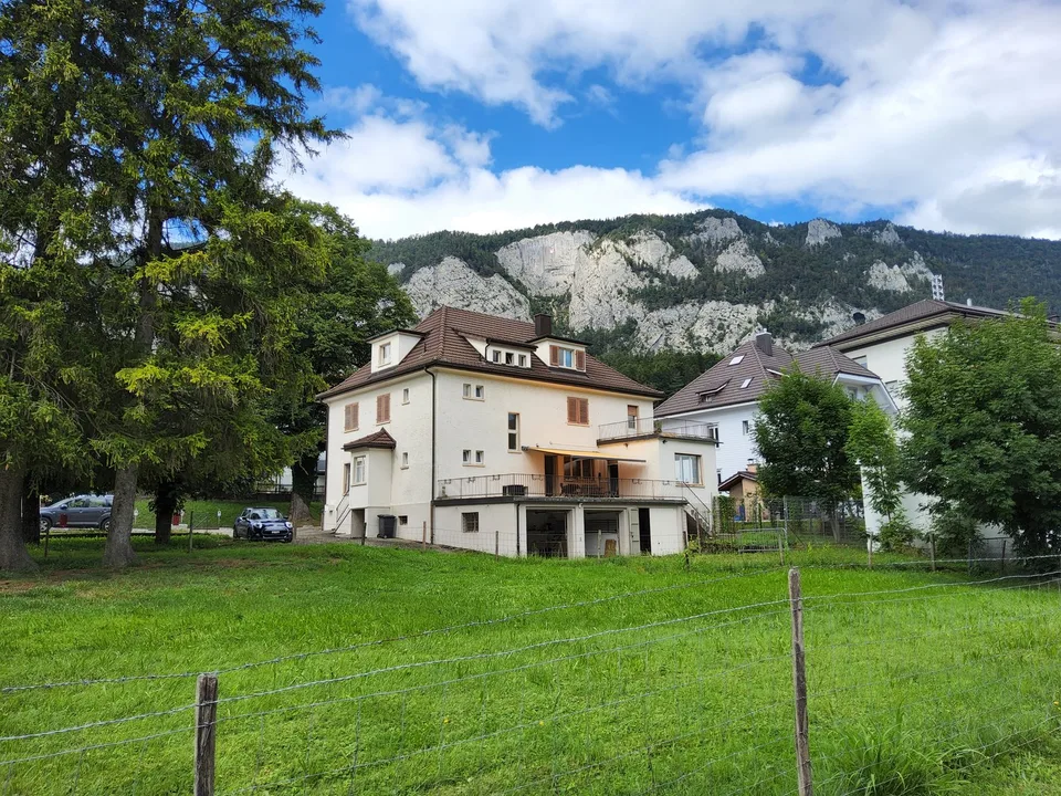 Maison 8,5 pièces avec restaurant et réserve de terrain constructible