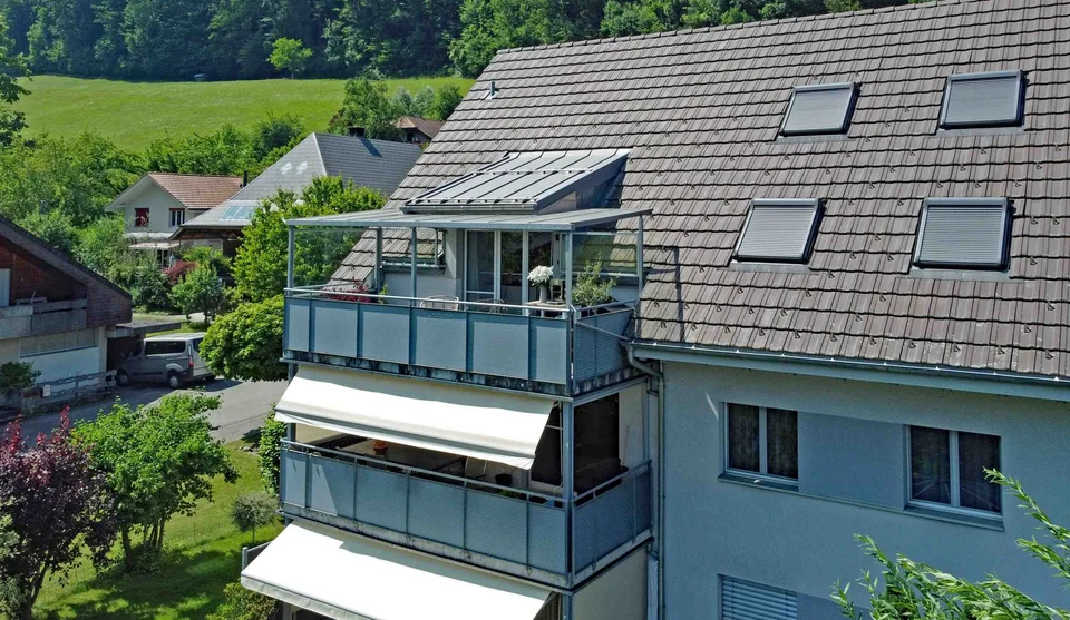 Dans le plus beau coin d'Oberburg, un appartement ultra-moderne, où de nombreuses maisons unifamiliales se dressent à l'ombre