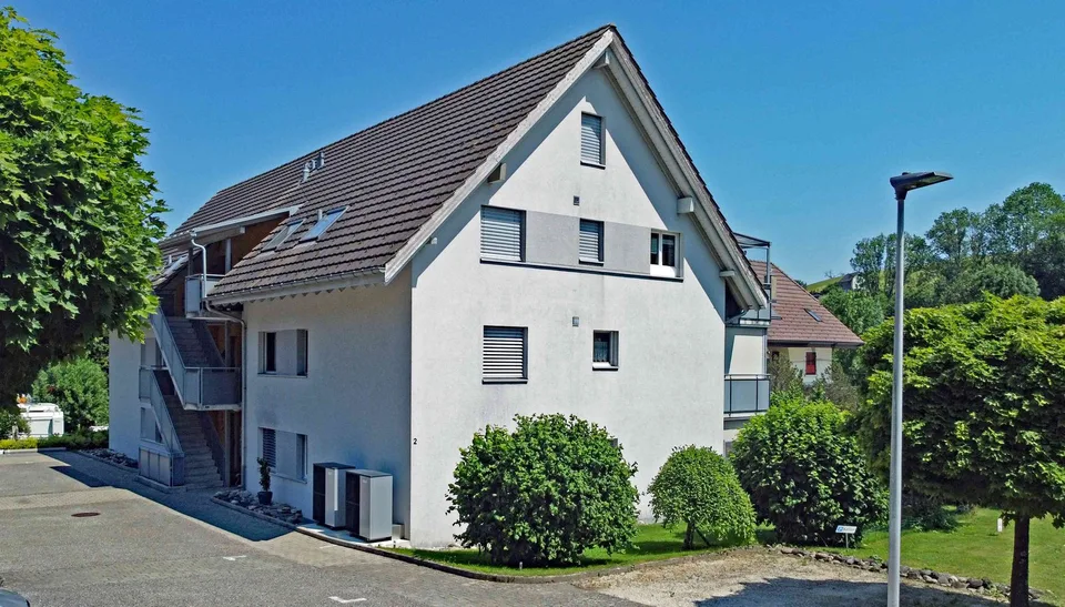 Dans le plus beau coin d'Oberburg, un appartement ultra-moderne, où de nombreuses maisons unifamiliales se dressent à l'ombre