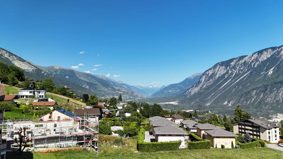 Magnifique appartement 5.5 pièces avec vue sur les montagnes à Venthône – photo 8 sur 8