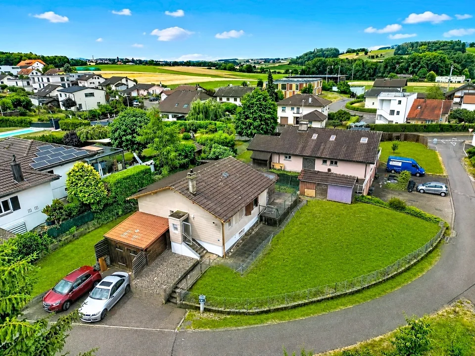 Maison à rénover avec potentiel de développement à Lentigny