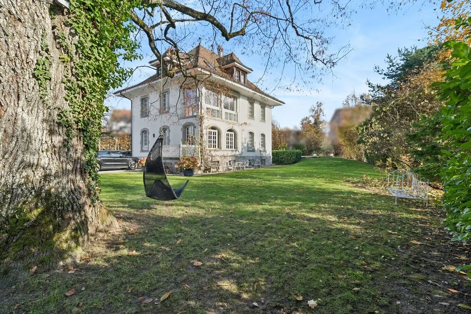 Maison de Maître à Lausanne - Élégance Intemporelle et Parc Privé