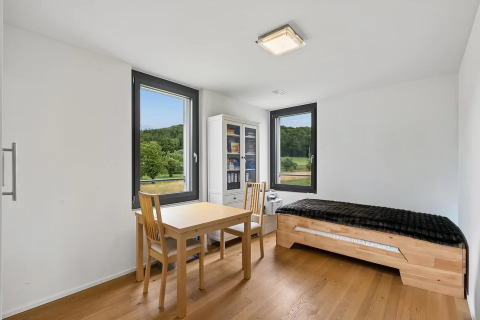 Sunny 3.5-room apartment with a far-reaching view – photo 6 of 15