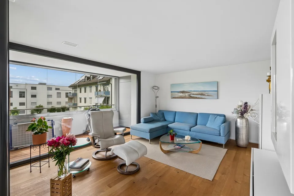 Sunny 3.5-room apartment with a far-reaching view – photo 10 of 15