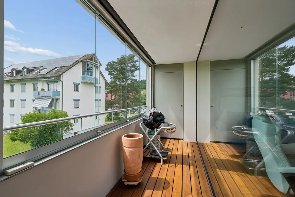 Sunny 3.5-room apartment with a far-reaching view – photo 13 of 15