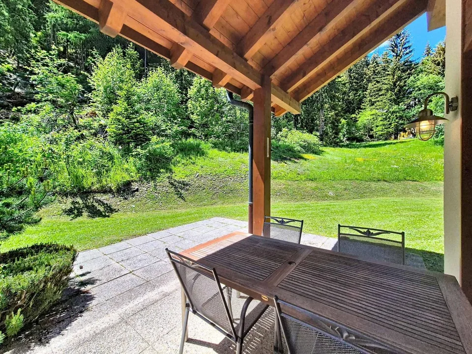 EXKLUSIVITÄT CHARMANTES 4.5 ZIMMER WENIGE SCHRITE VON DEN SEILBAHNEN