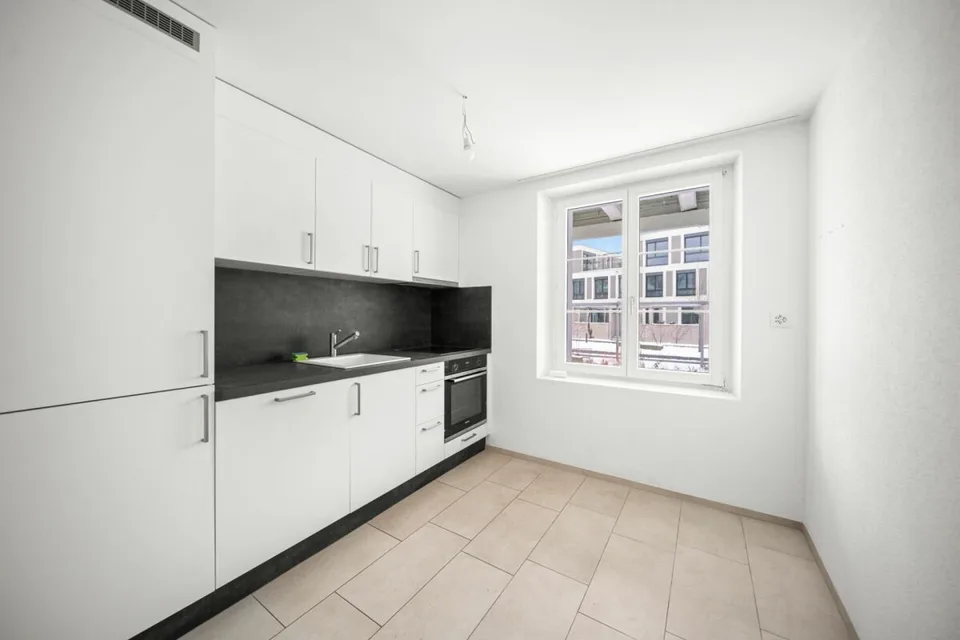 Maison complètement rénovée avec deux unités de résidence attractives