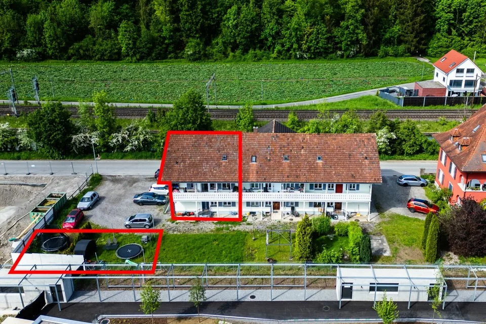 Vollständig renovierter Hausteil mit zwei attraktiven Wohneinheiten