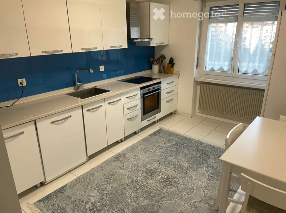 Appartamento di 5 locali con posto auto in garage sotterraneo