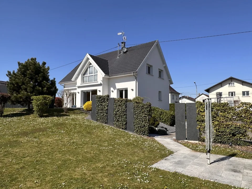 Magnifique maison contemporaine avec piscine à Kembs
