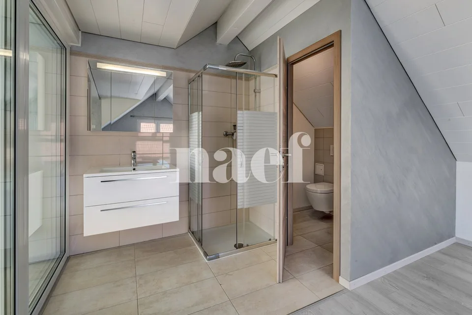 Haus im Dorf mit unabhängigem Büro – Foto 8 von 13