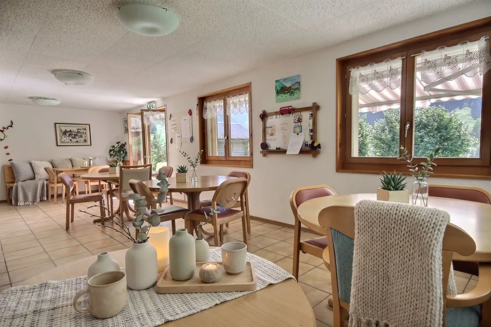 Grande propriété à vendre comprenant 2 chalets !