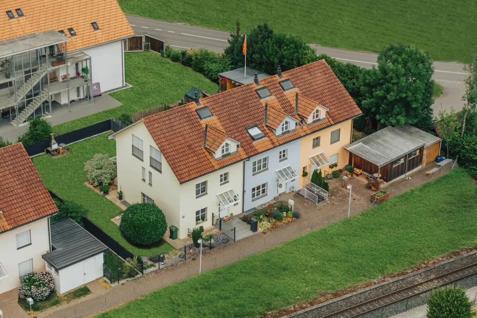 EINFAMILIENHAUS MIT GARTEN