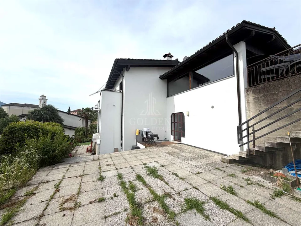 Porza, splendida casa di 5.5 locali con terrazzo panoramico e unità in