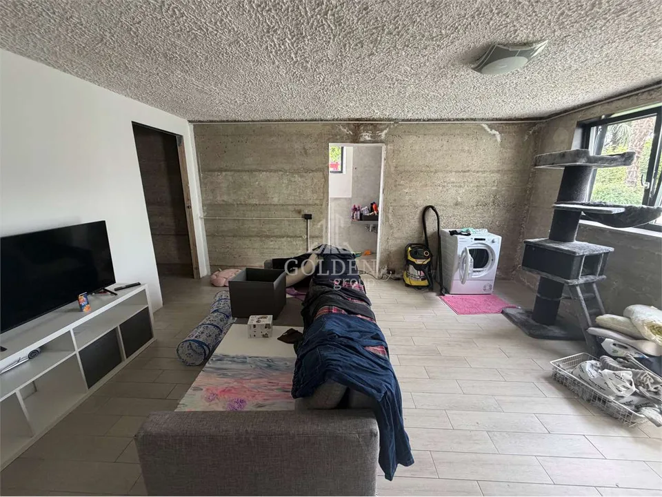 Porza, prächtiges Haus mit 5.5 Zimmern, Panoramaterrasse und Einheit – Foto 12 von 13