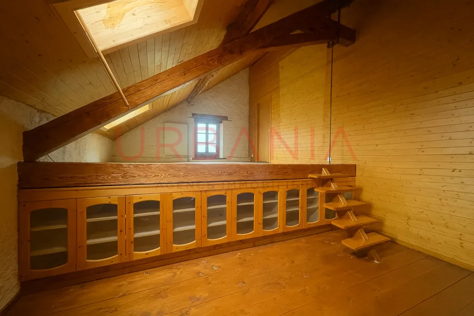 Triplex de charme au coeur d'une bâtisse historique du XVIIe siècle