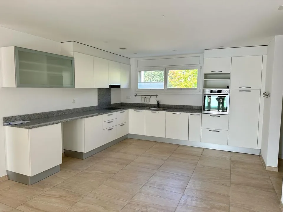 Piacevole 3.5 locali, buone finiture, ottima posizione!