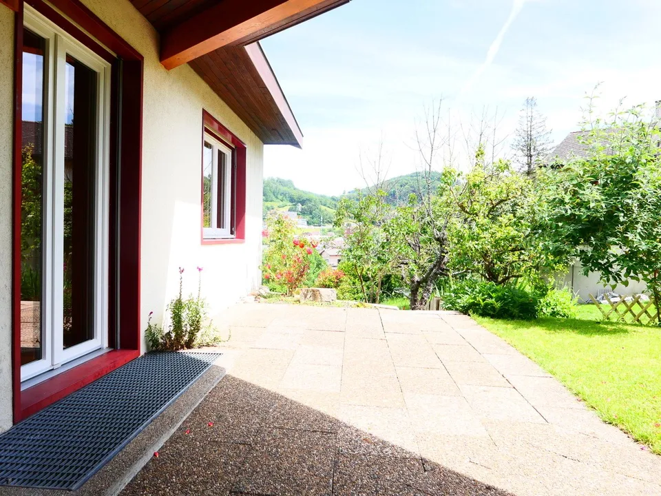 Maison individuelle, bien entretenue avec emplacement élevé pour vivre et une belle vue ... – photo 15 sur 20