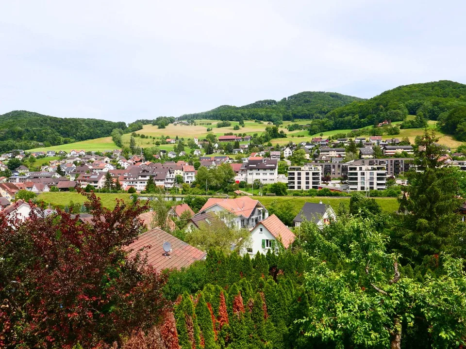 Maison individuelle, bien entretenue avec emplacement élevé pour vivre et une belle vue ... – photo 20 sur 20