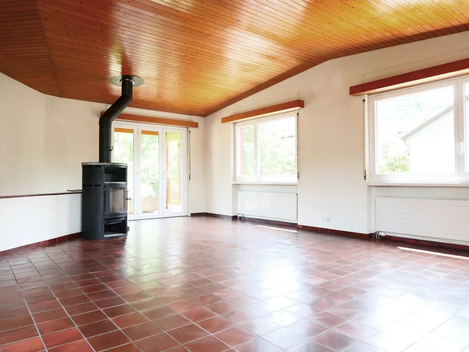 Freistehendes, gepflegtes Einfamilienhaus mit erhöhter Wohn- und Aussichtslage ...