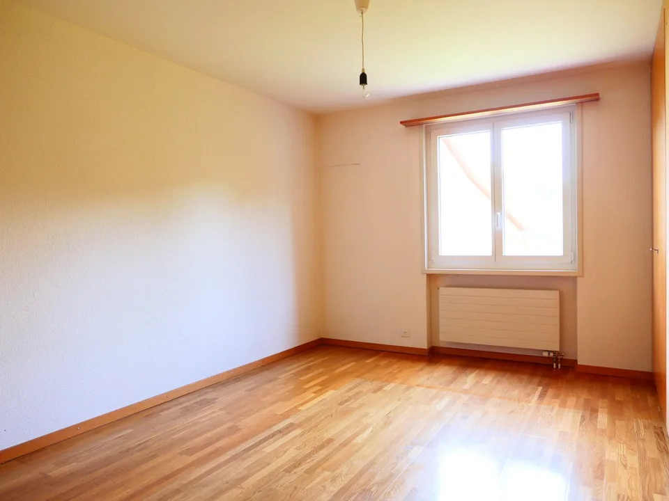 Maison individuelle, bien entretenue avec emplacement élevé pour vivre et une belle vue ... – photo 11 sur 20