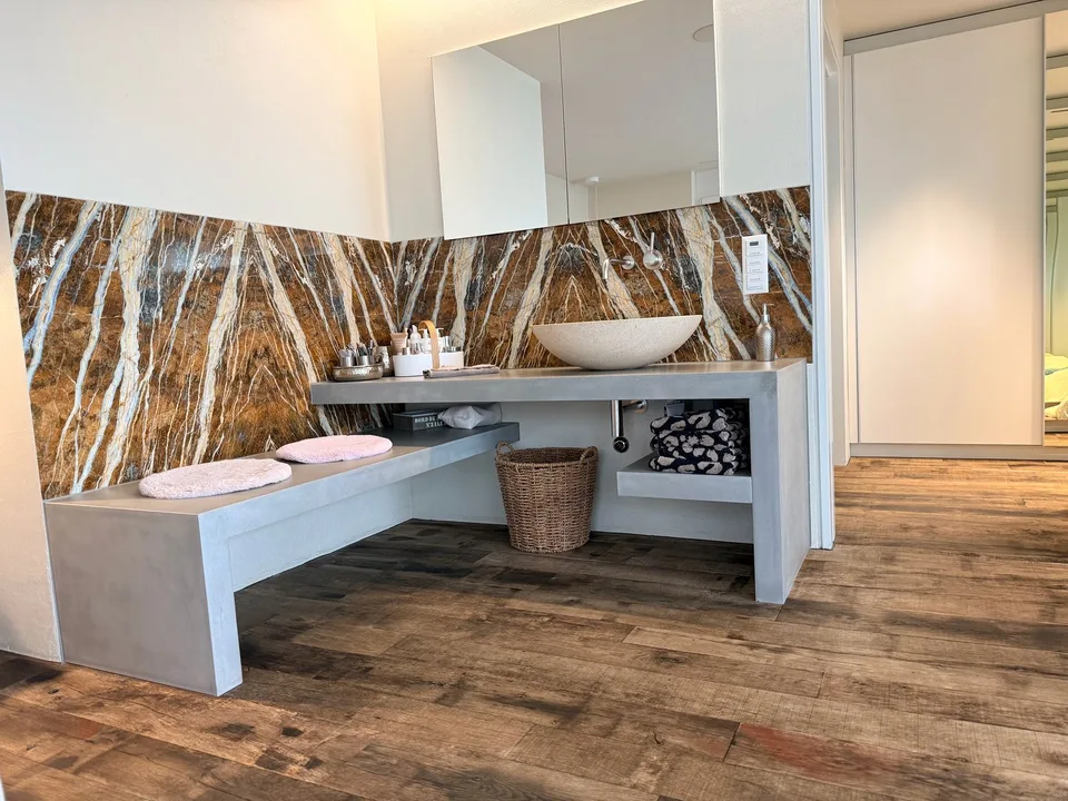 Modernes Minergie-Einfamilienhaus mit Pool, Sauna und atemberaubendem Ausblick in Beringen – Foto 20 von 27