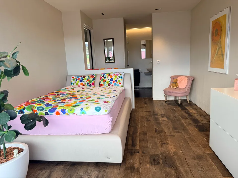 Modernes Minergie-Einfamilienhaus mit Pool, Sauna und atemberaubendem Ausblick in Beringen – Foto 13 von 27