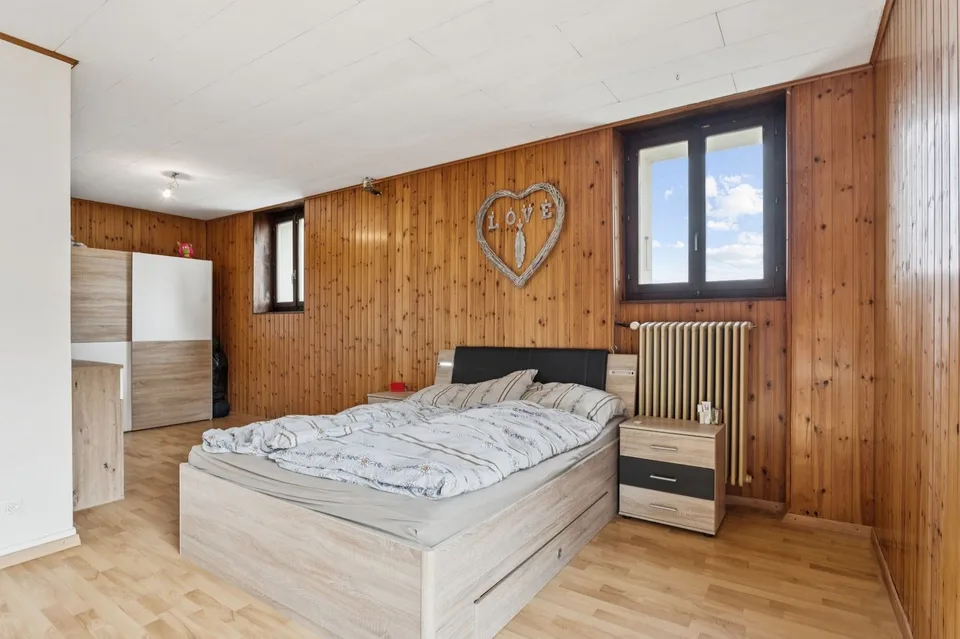 Zweifamilienhaus im Zentrum des Dorfes – Foto 6 von 13