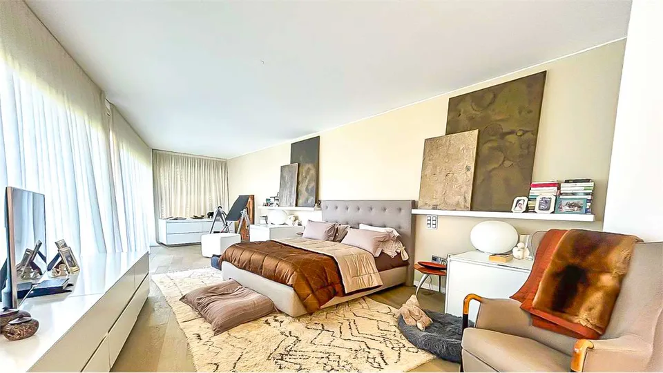 PRESTIGIOSO APPARTAMENTO CON GIARDINO E VISTA LAGO – foto 11 di 13