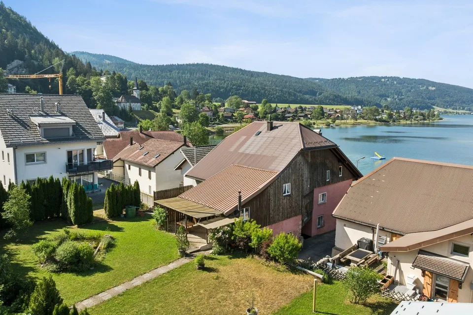 Edificio con potenziale promozionale - vista impareggiabile sul lago di Joux