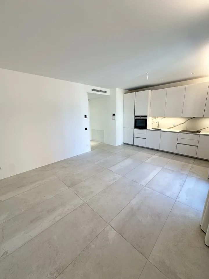 MODERNO ED ELEGANTE APPARTAMENTO