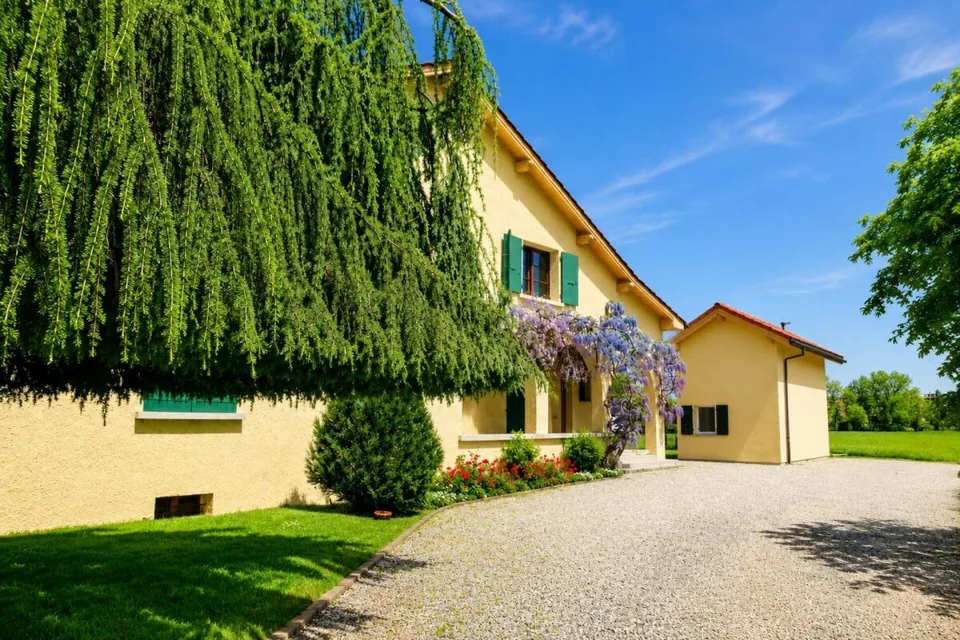 Verkauf mit Charme: 5-Zimmer-Wohnung in Plan-les-Ouates
