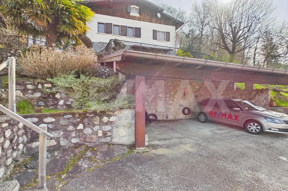Bella e soleggiata casa in posizione panoramica