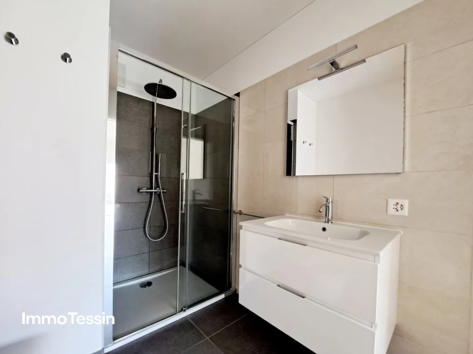 Exklusive & neuwertige Wohnung nahe Lugano und dem Lago die Lugano mit freier Sicht in die Tessiner Bergwelt – Foto 12 von 13