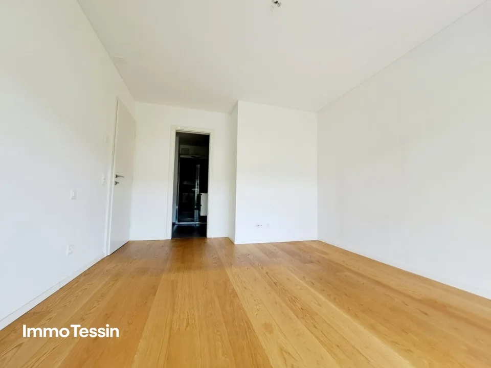 Exklusive & neuwertige Wohnung nahe Lugano und dem Lago die Lugano mit freier Sicht in die Tessiner Bergwelt – Foto 10 von 13