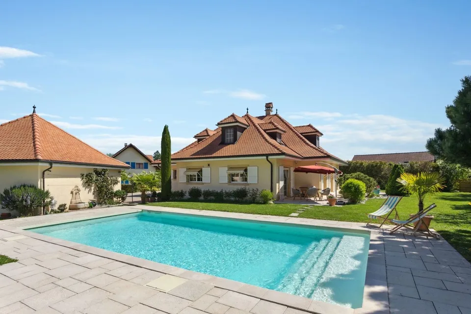 Villa d'architecte 6,5 pièces de 292 m² sur parcelle de 1'792 m²