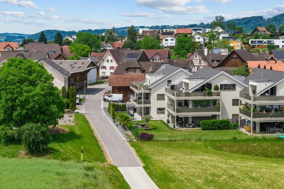 Gartenliebhaber aufgepasst - neuwertige 3.5-Zimmerwohnung mit Blick ins Grüne