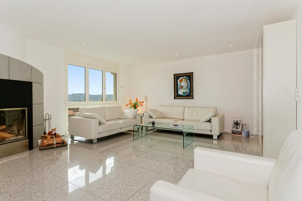 La tua nuova casa: casa unifamiliare di 6,5 locali con una vista magnifica fino alle montagne