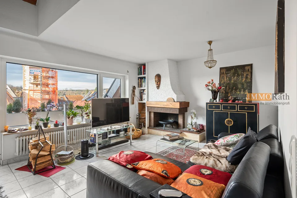 IMMORath.de - Bright Maisonette Apartment with Balcony
