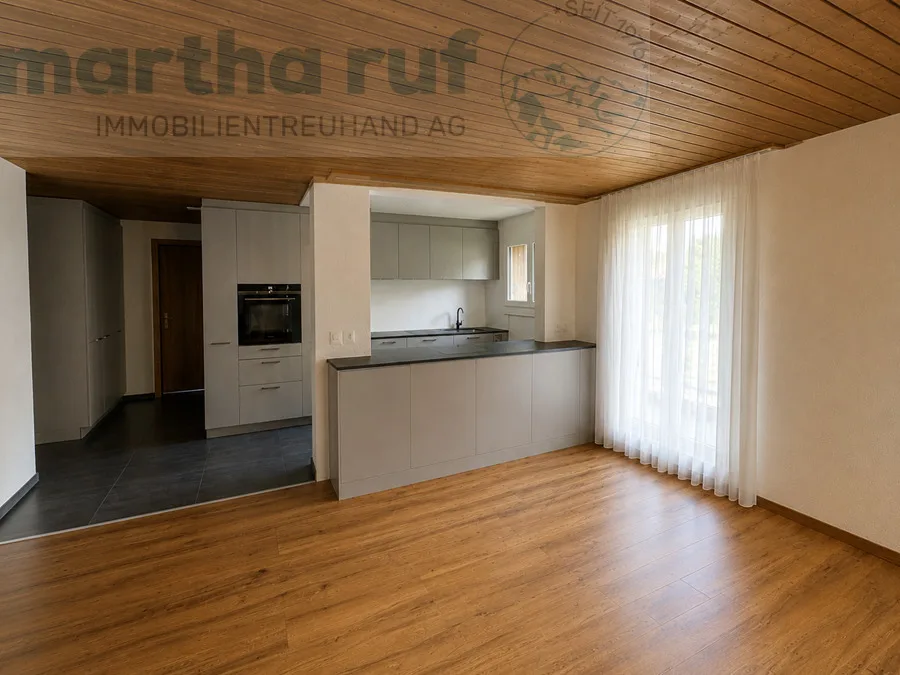 Appartement calme et moderne de 2,5 pièces au dernier étage avec vue sur la Jungfrau