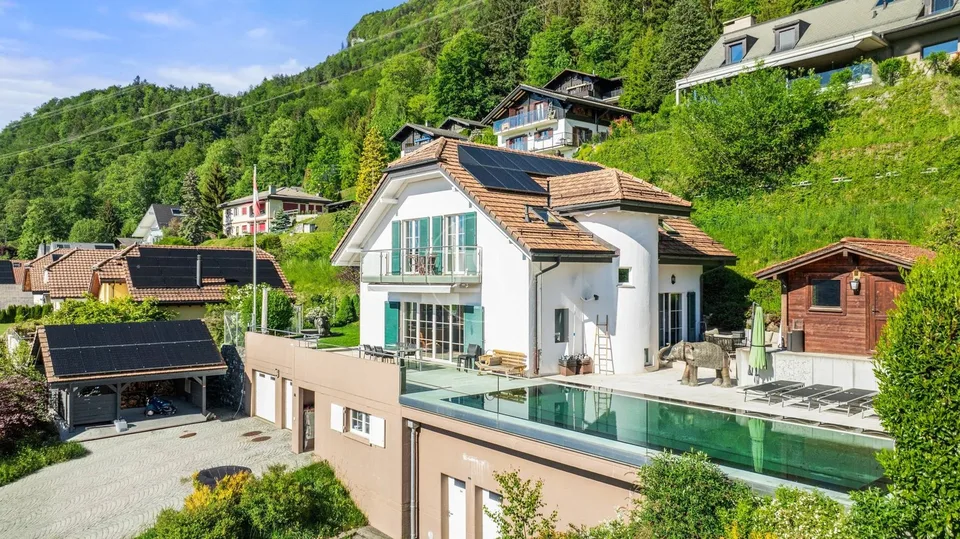 Belle propriété familiale avec vue lac et piscine à Blonay