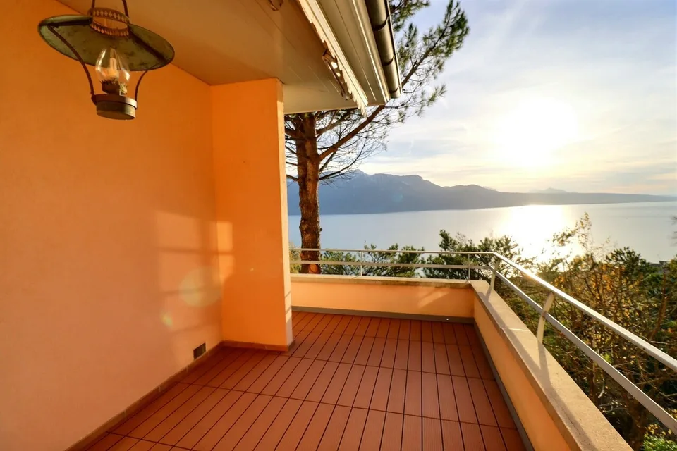 Spacieuse villa bénéficiant d'une vue imprenable sur le lac – foto 7 di 7
